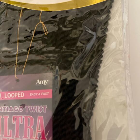 Amy Santiago twist braid 10 inch Color number 1B. New 2 packs - Picture 5 of 6